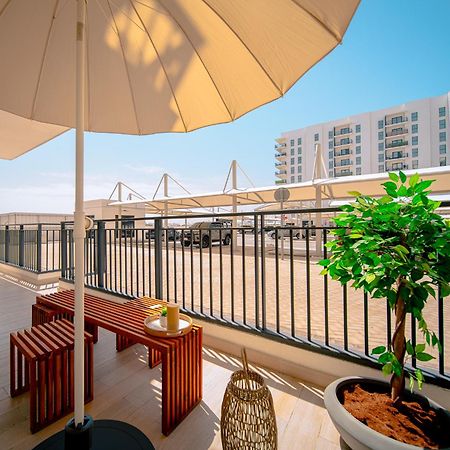 Waters Edge Luxury 1Br By Voyage Apartment Abu Dhabi Exterior photo